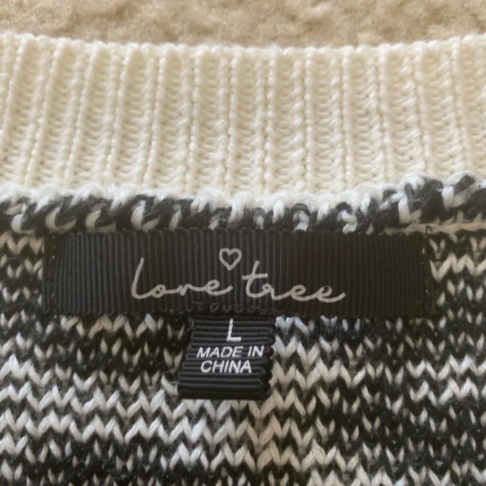 Cropped Sweater - Picture 2 of 2